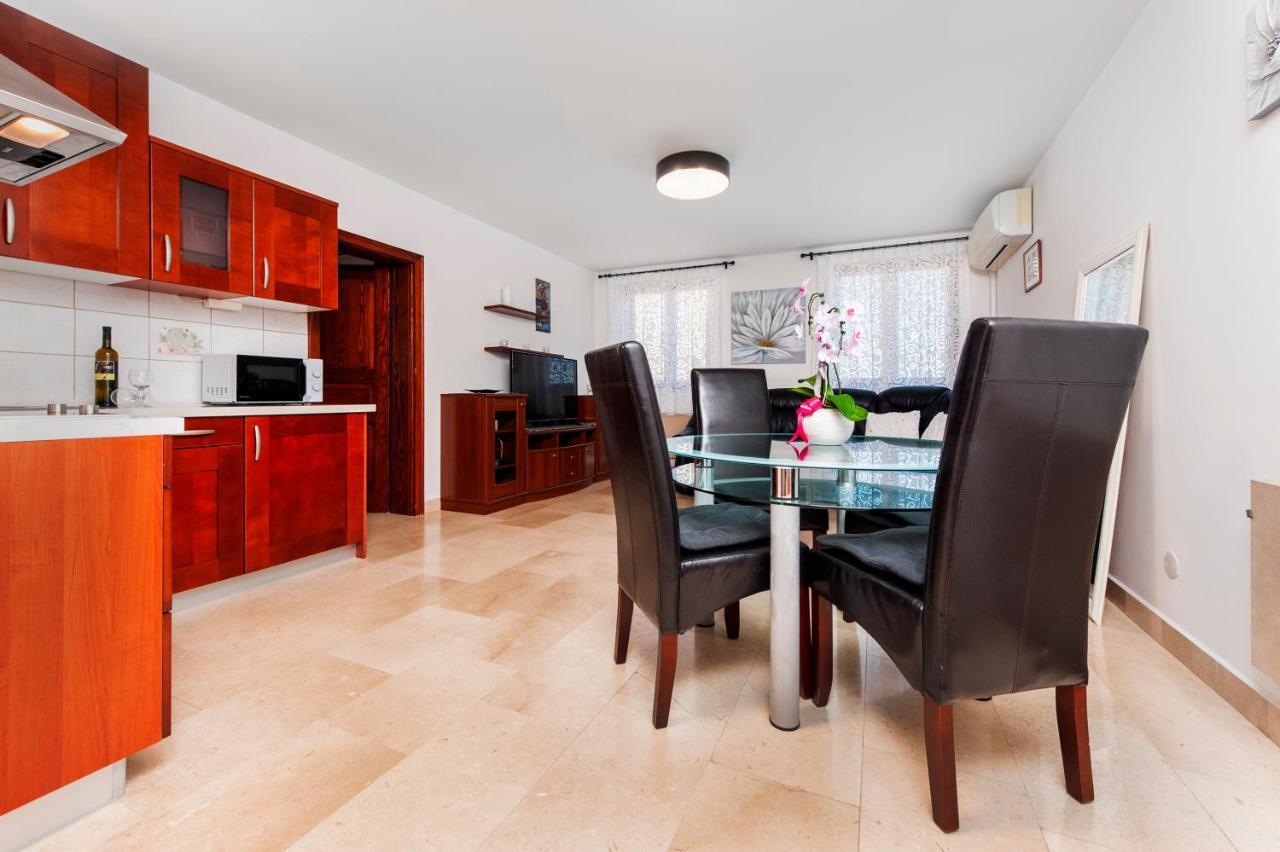 Guesthouse Santin Rovinj Exterior photo